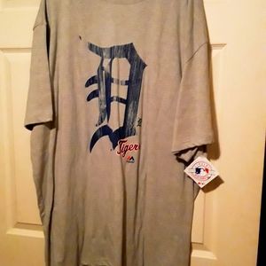 2/$35🤯4XL Detroit Tigers T shirt